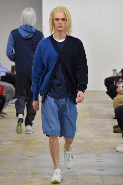 Look 9